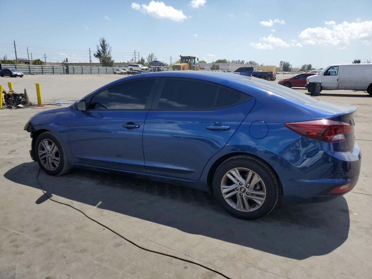 2019 HYUNDAI ELANTRA SE - Image 2