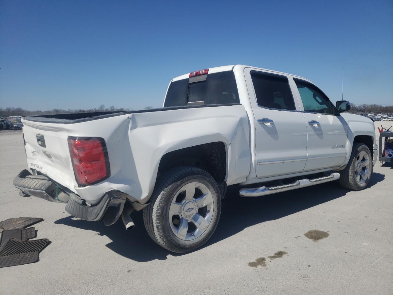 2015 CHEVROLET SILVERADO - Image 3