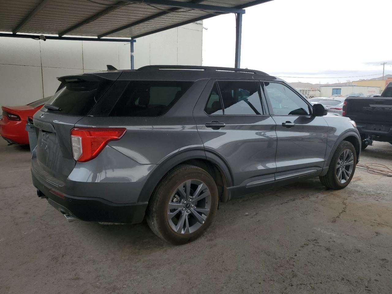 2023 FORD EXPLORER X - Image 3