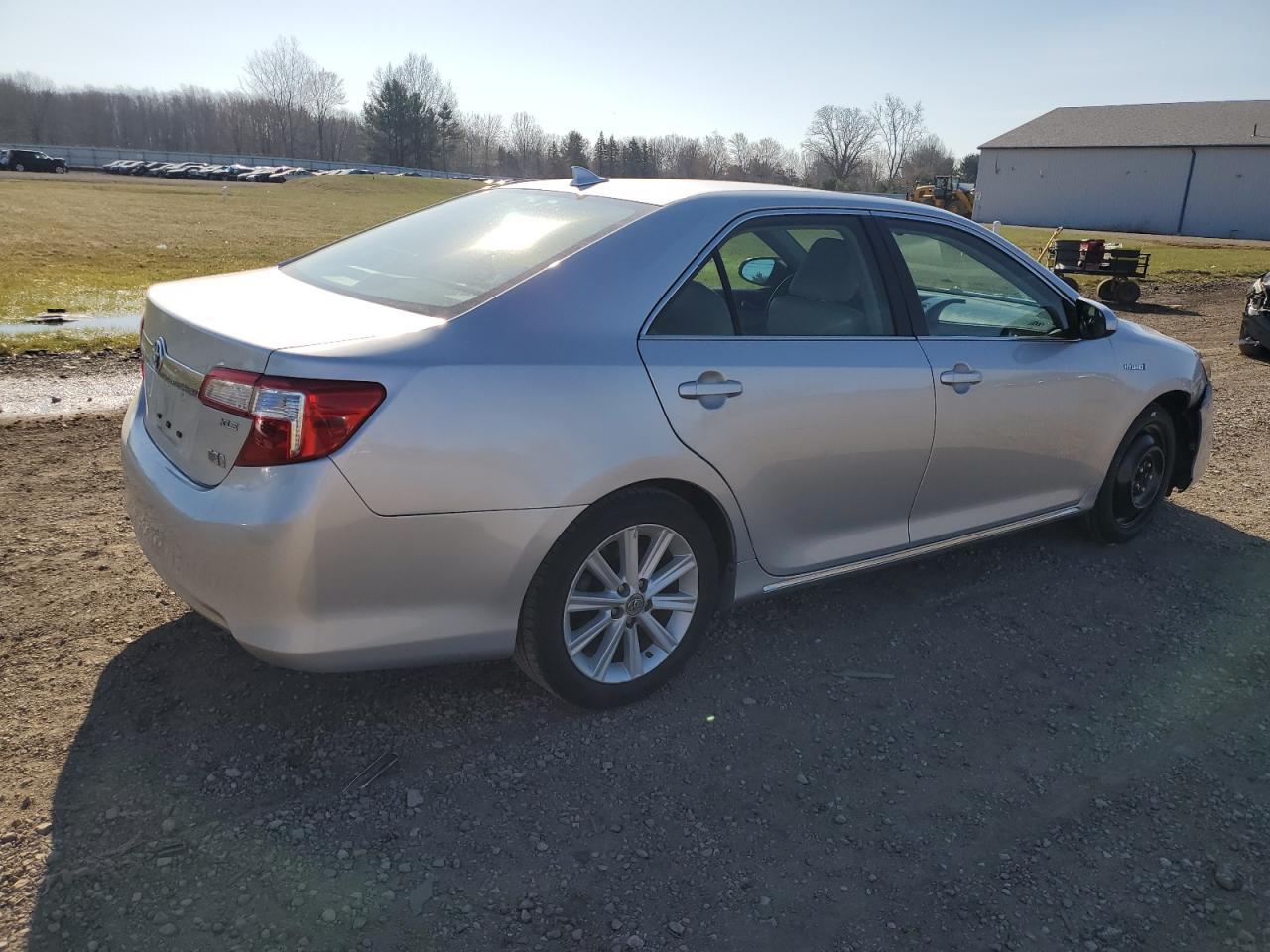 2012 TOYOTA CAMRY HYBR - Фото 3