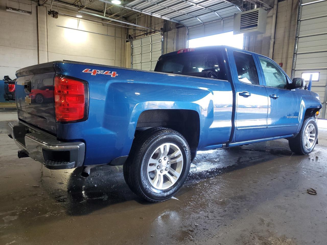 2017 CHEVROLET SILVERADO - Фото 3