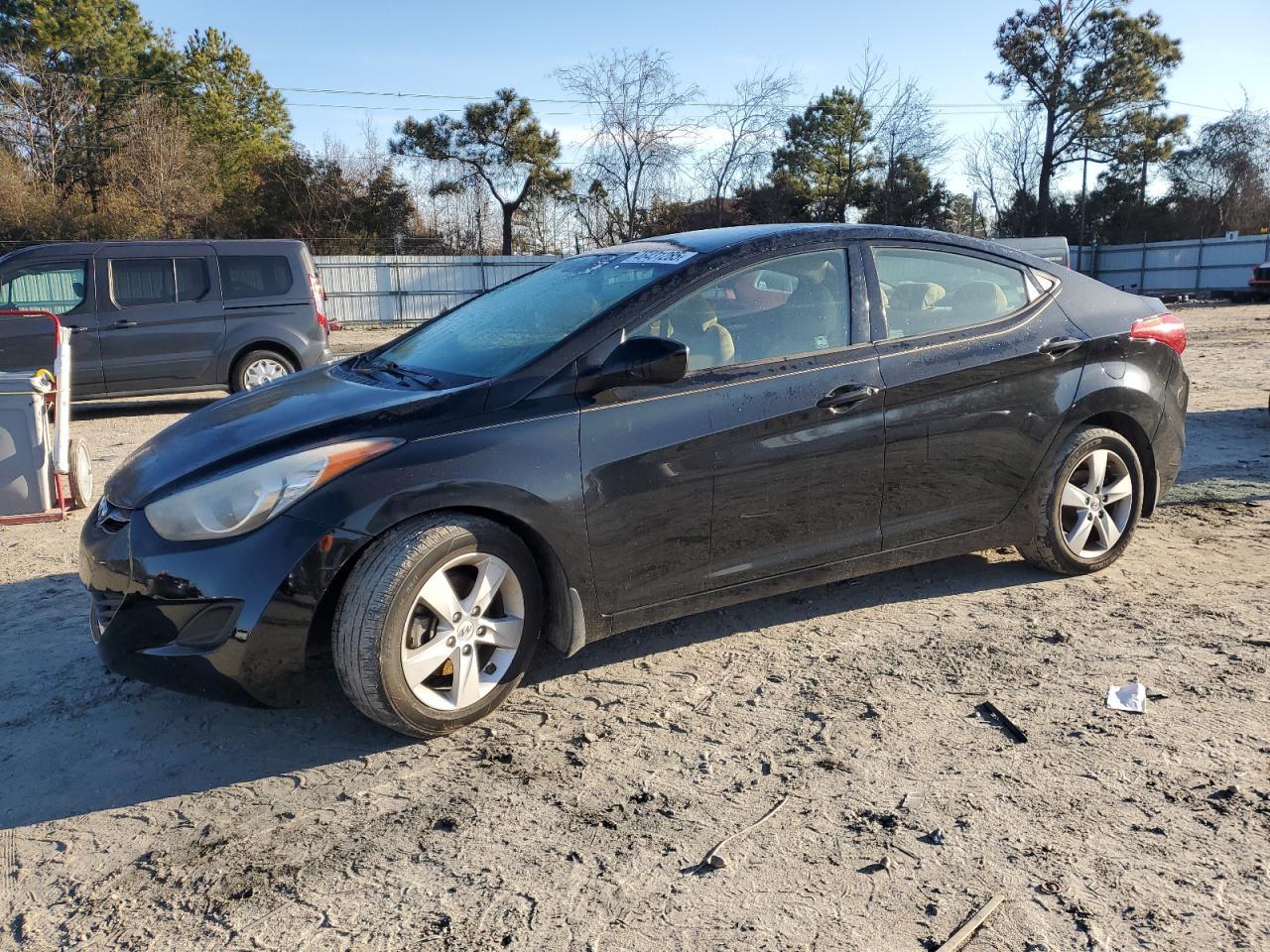 2013 HYUNDAI ELANTRA GL