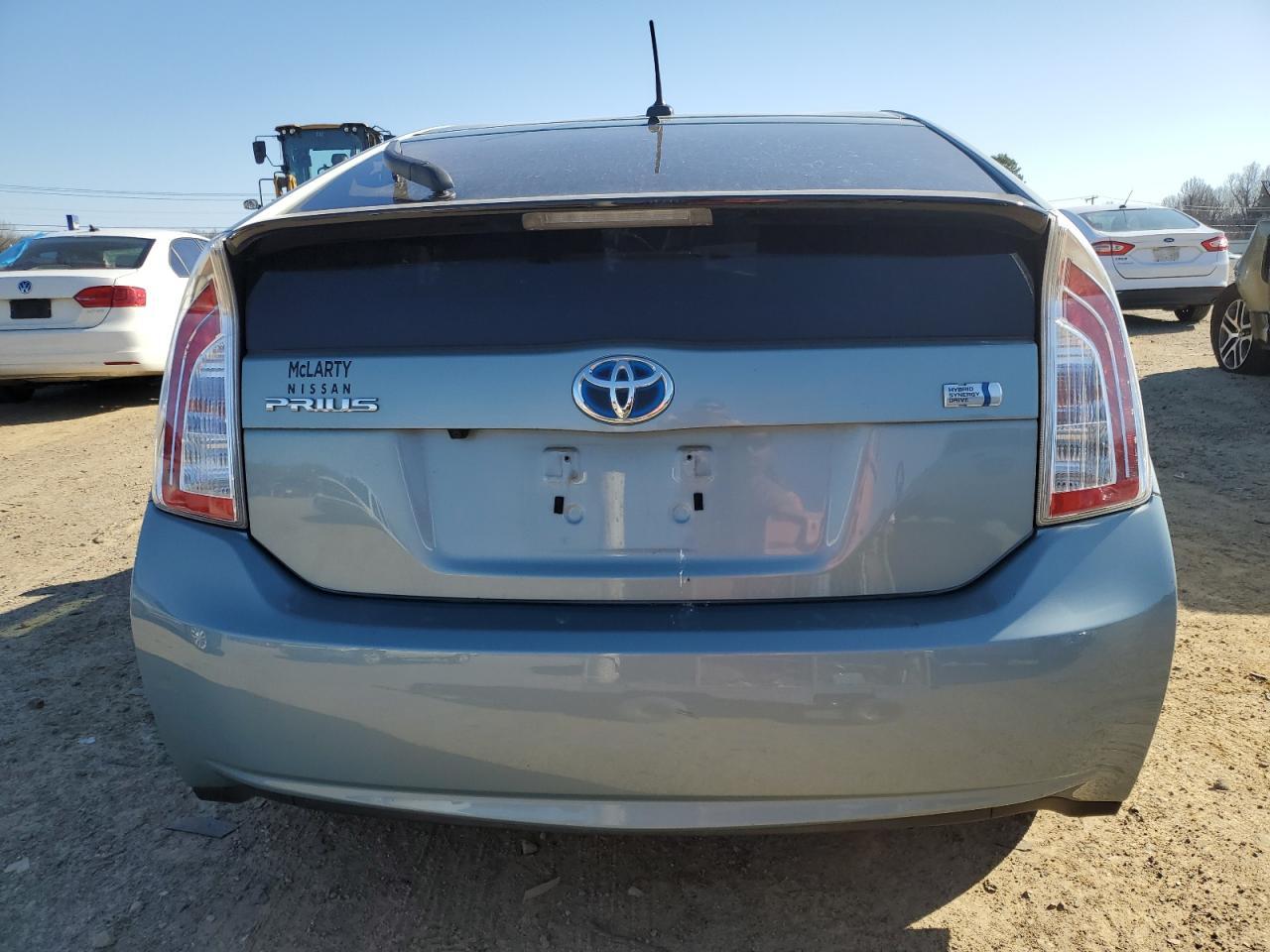 2015 TOYOTA PRIUS - Фото 6