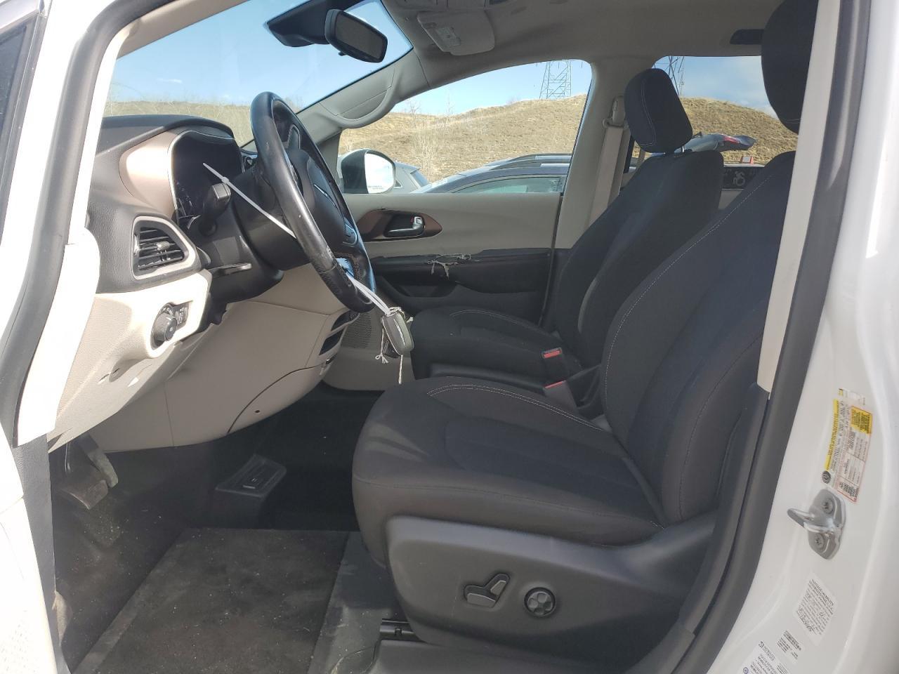 2022 CHRYSLER VOYAGER LX - Фото 7