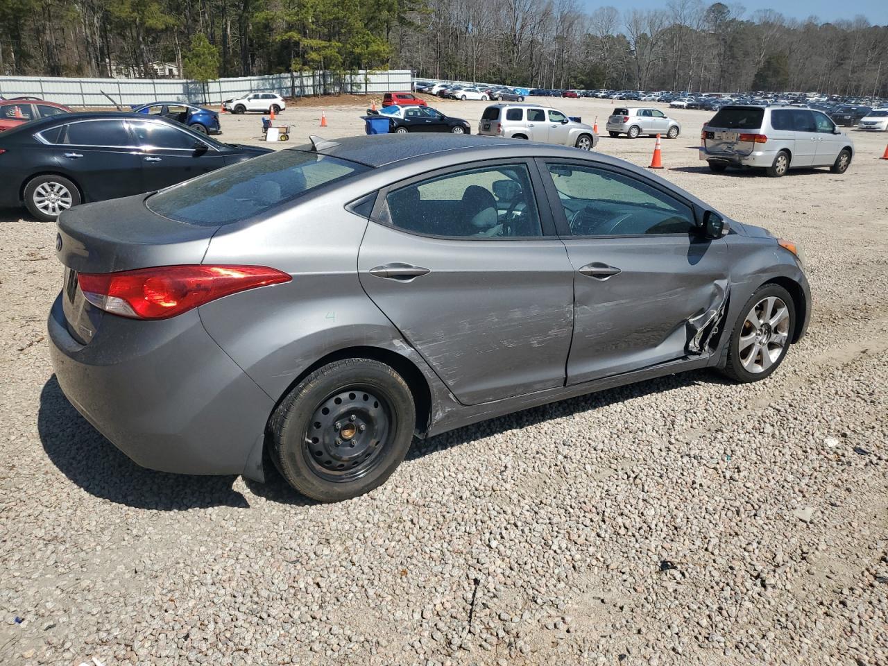 2013 HYUNDAI ELANTRA GL - Image 3