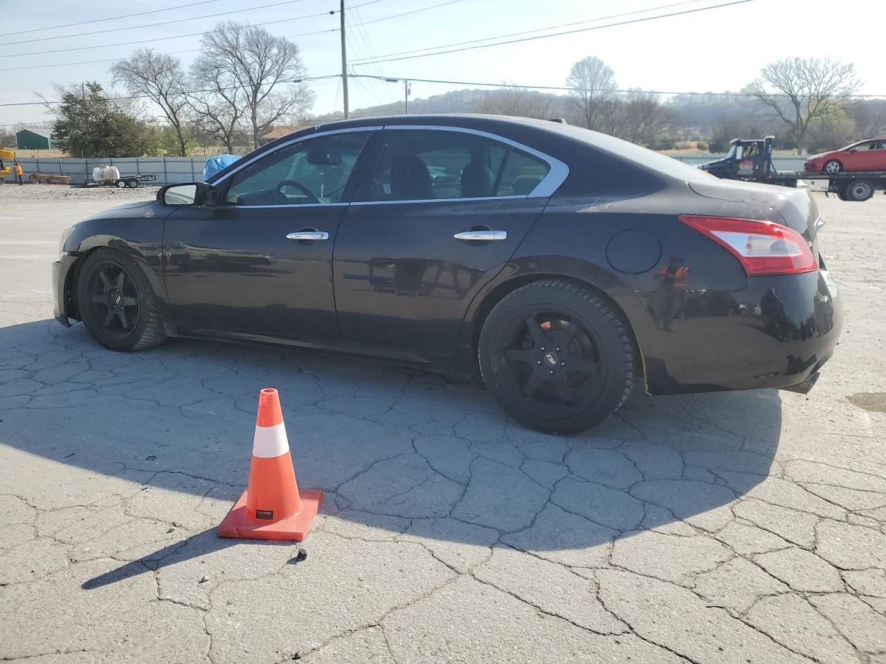 2011 NISSAN MAXIMA S - Image 2