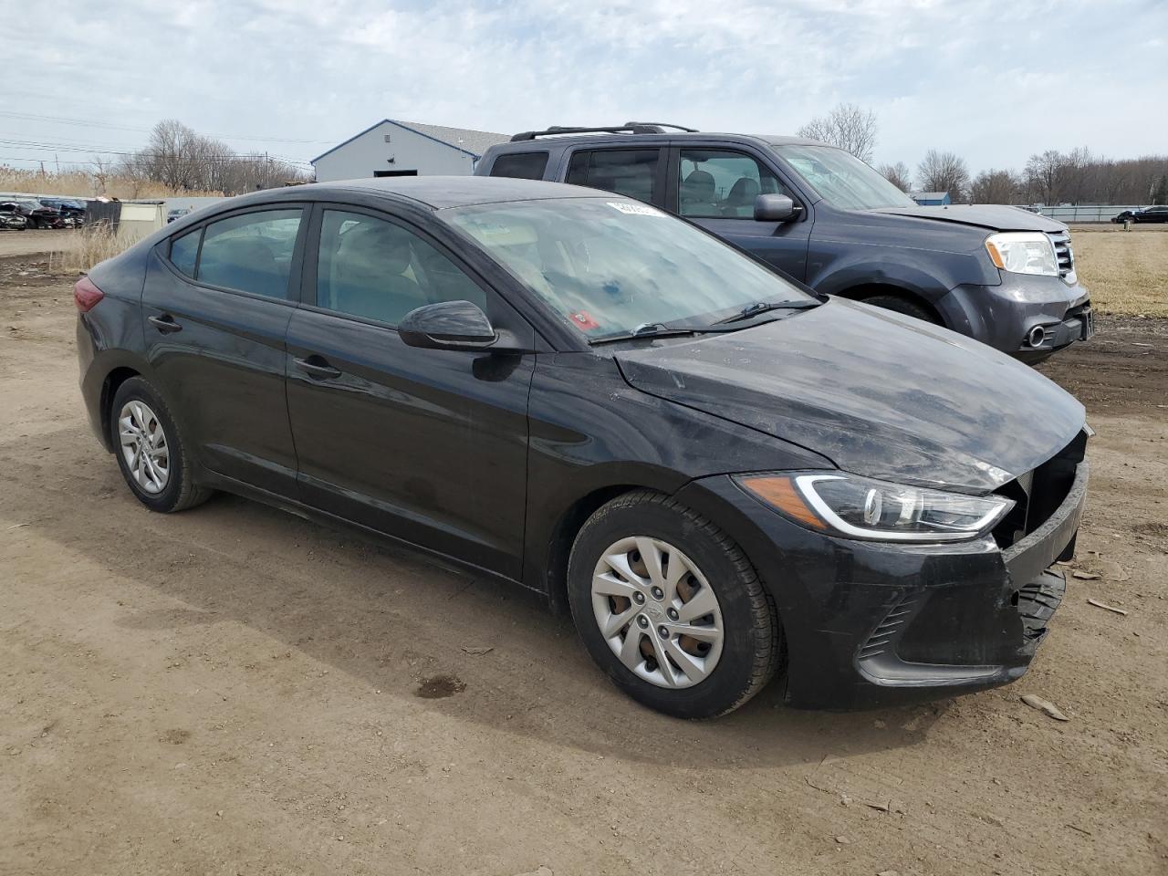 2017 HYUNDAI ELANTRA SE - Image 4
