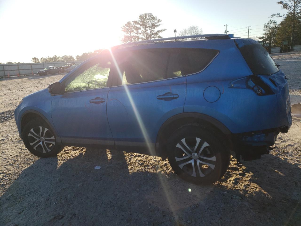 2017 TOYOTA RAV4 LE - Image 2
