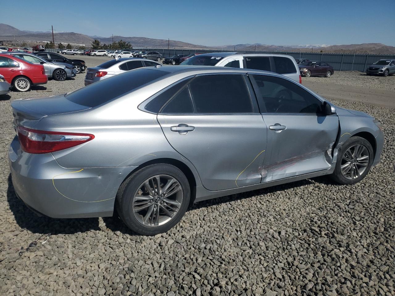 2016 TOYOTA CAMRY LE - Фото 3