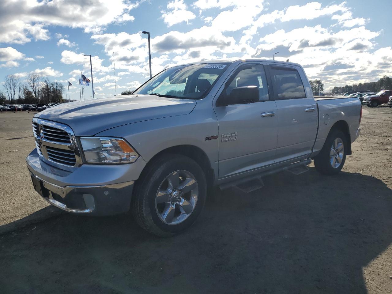 2014 RAM 1500 SLT