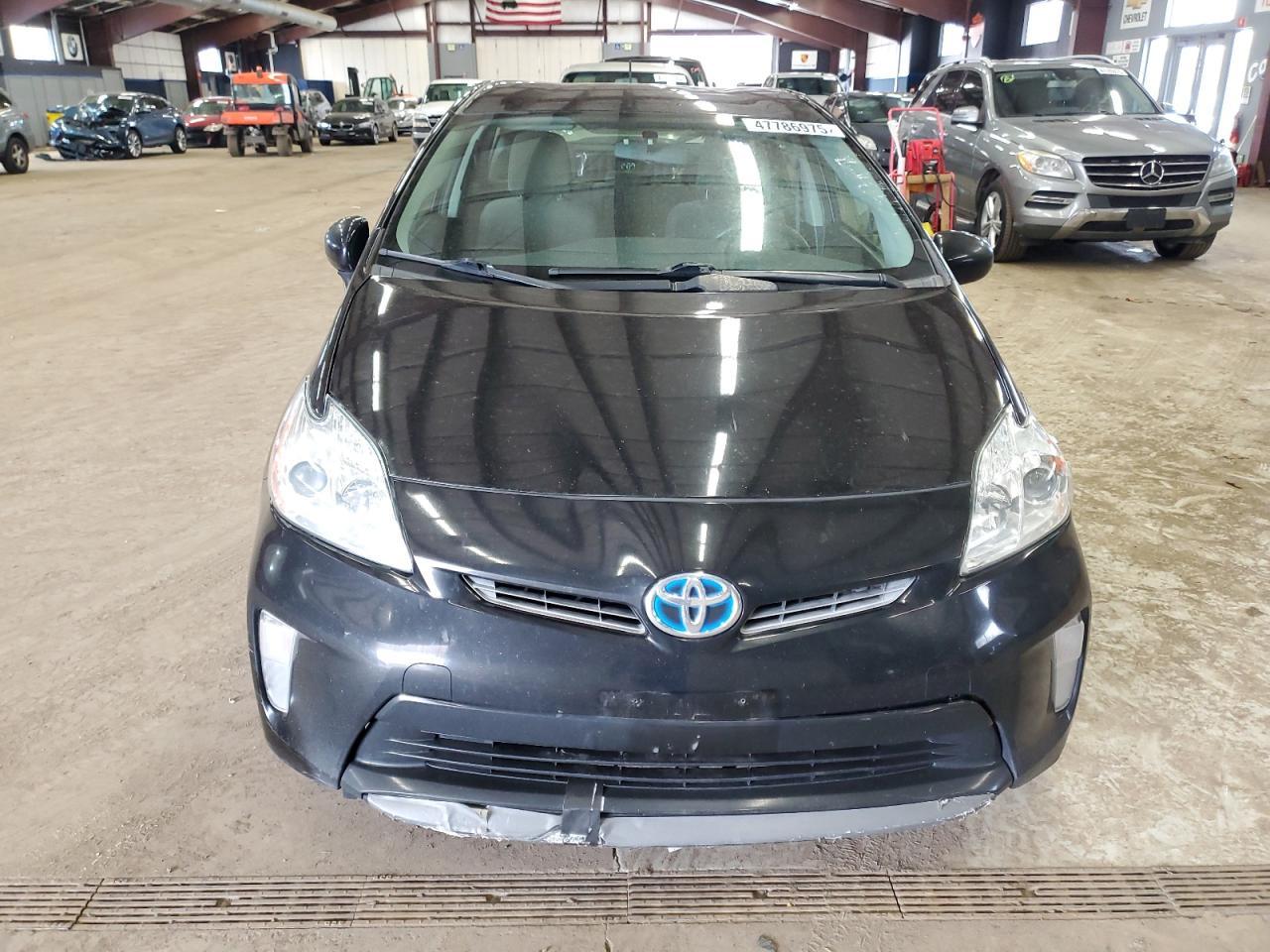 2015 TOYOTA PRIUS - Фото 5