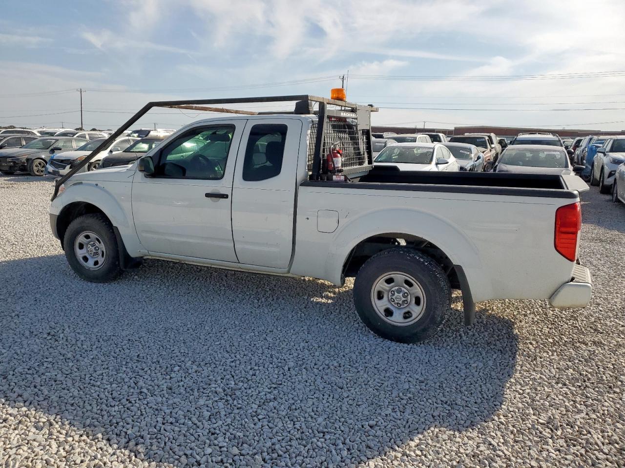 2017 NISSAN FRONTIER S - Image 2