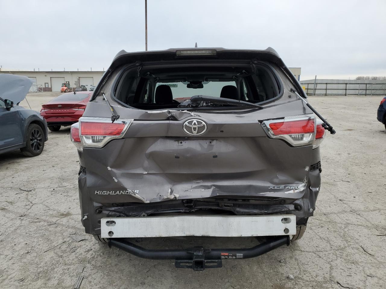 2015 TOYOTA HIGHLANDER - Фото 6