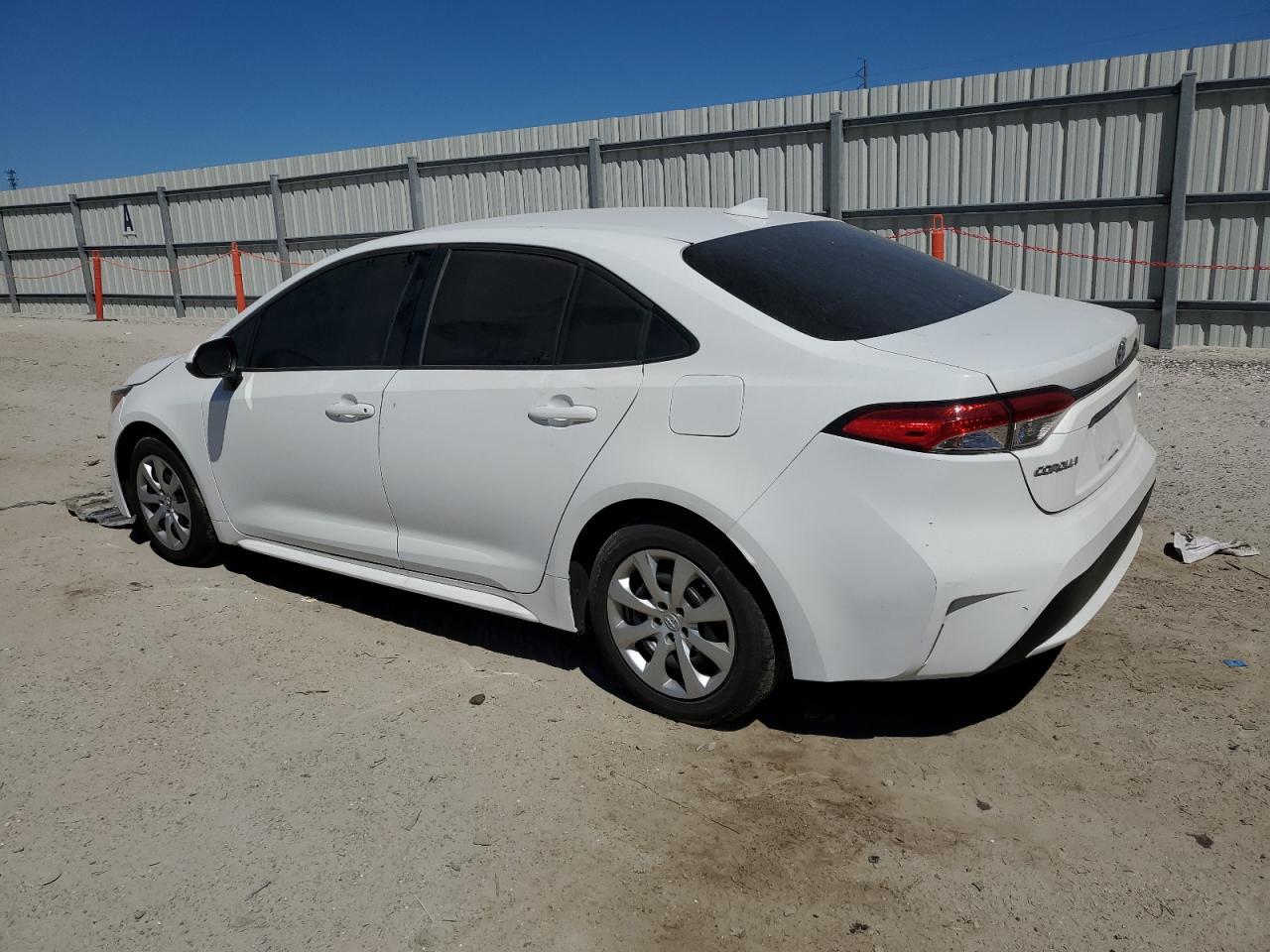 2020 TOYOTA COROLLA LE - Image 2
