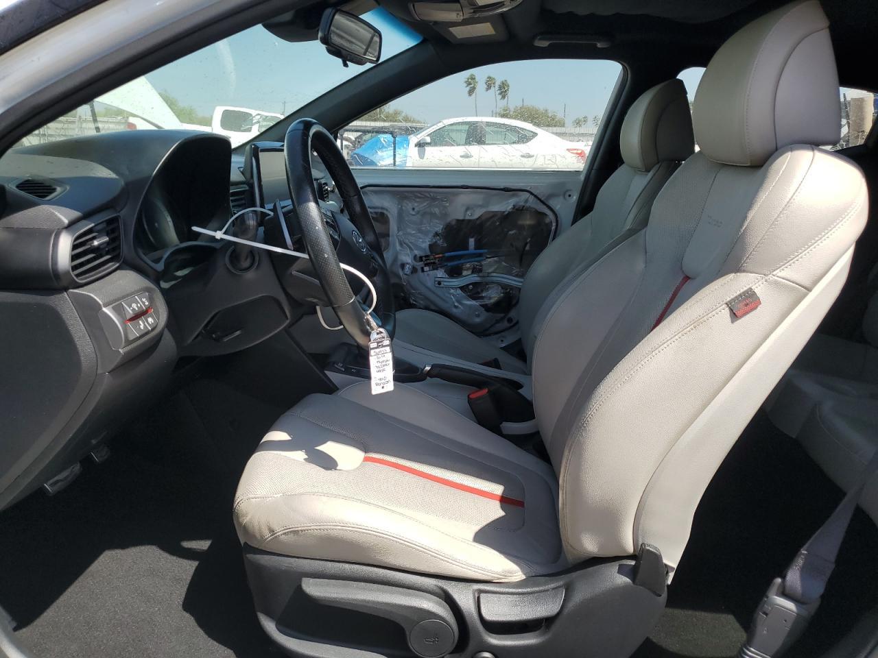 2019 HYUNDAI VELOSTER T - Фото 7