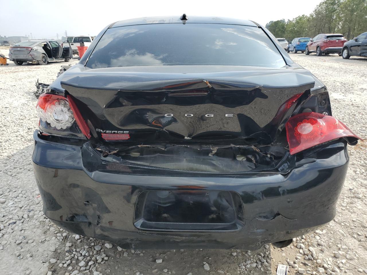 2014 DODGE AVENGER SE - Image 6