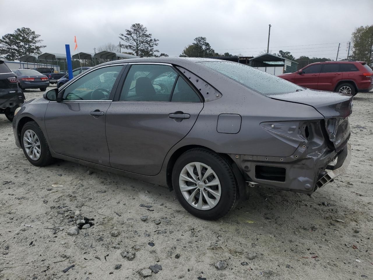 2017 TOYOTA CAMRY LE - Фото 2