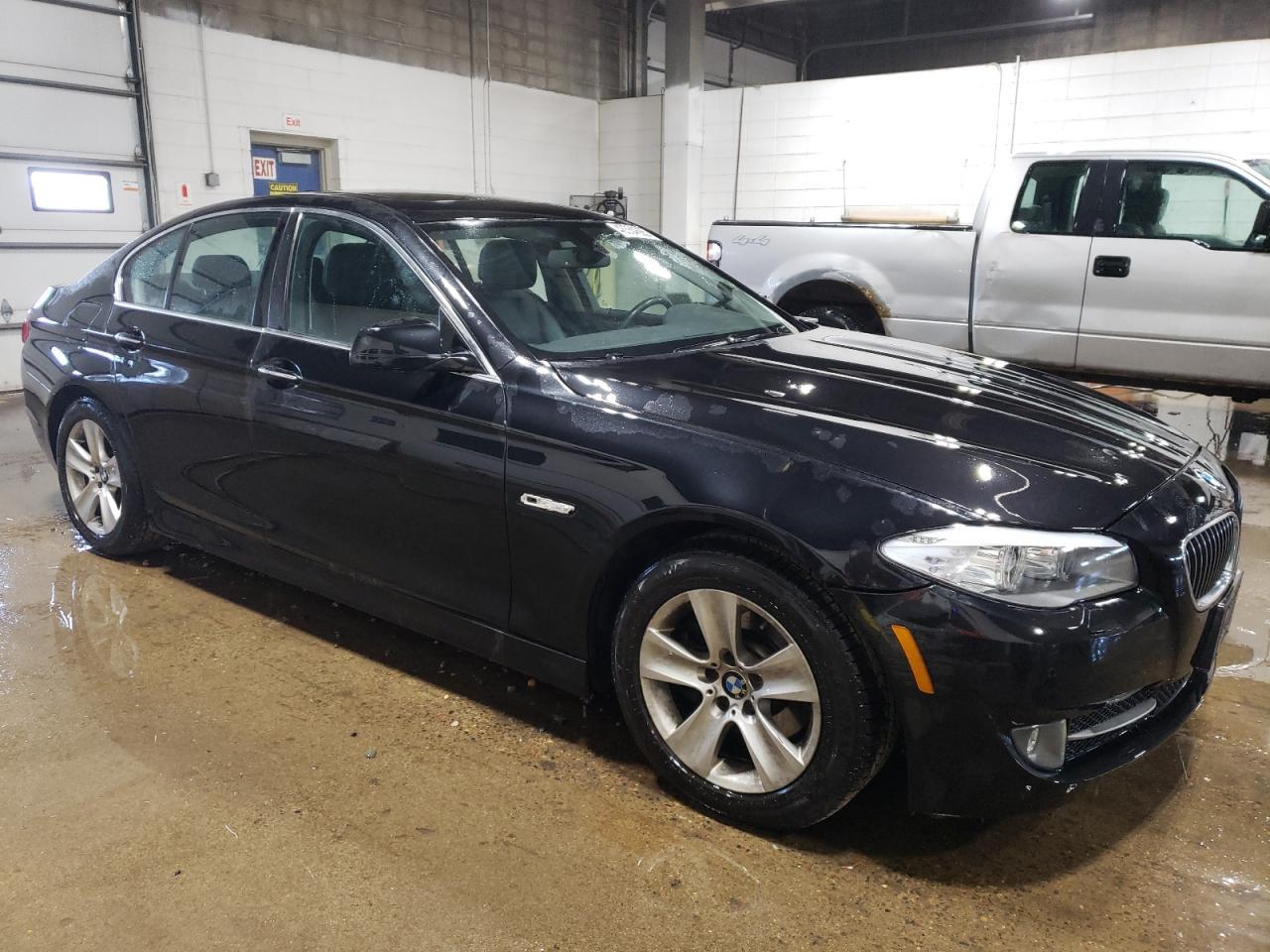 2013 BMW 528 XI - Image 4