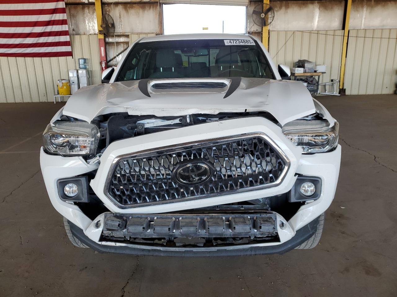 2019 TOYOTA TACOMA DOU - Фото 5