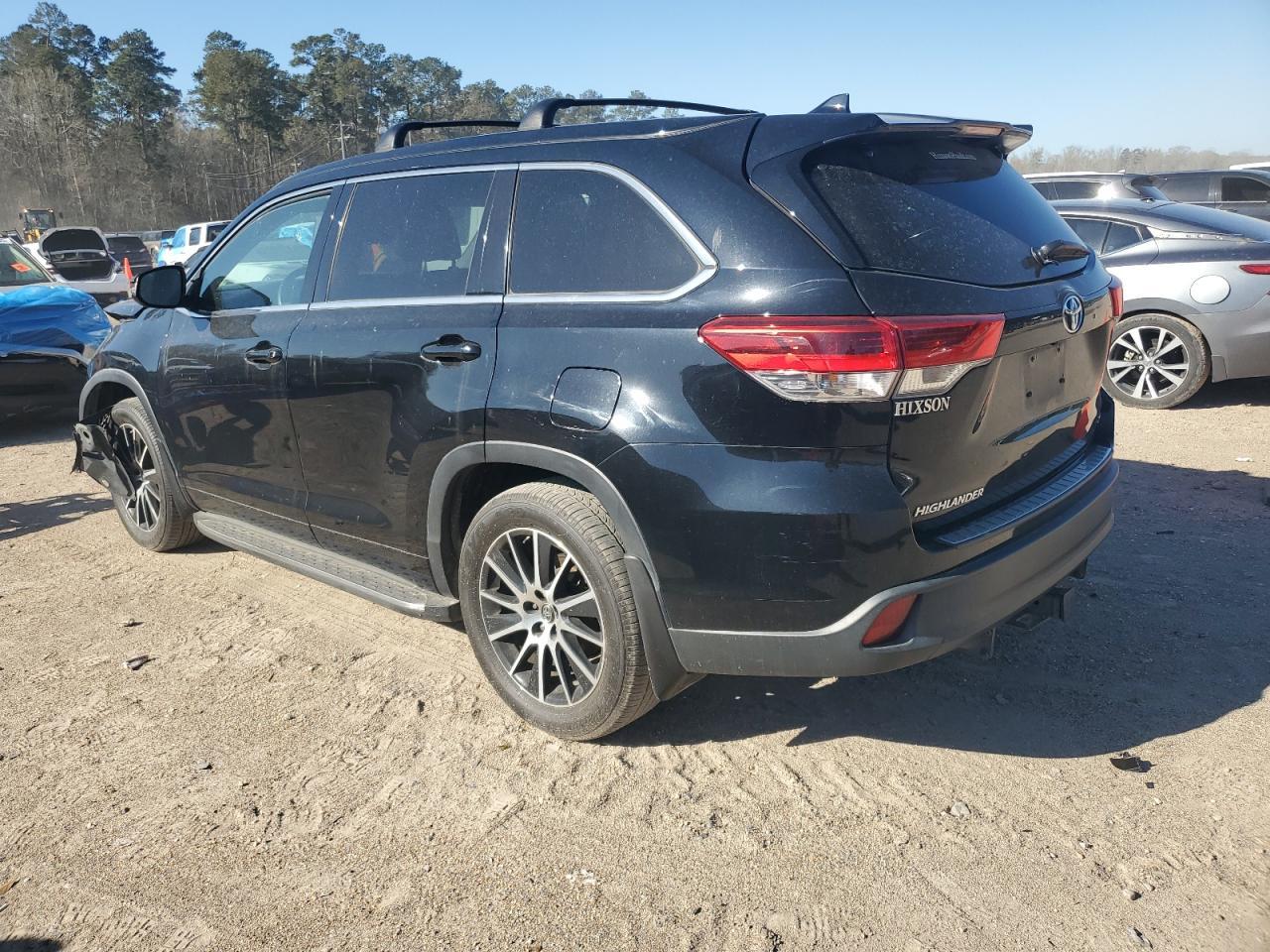 2018 TOYOTA HIGHLANDER - Image 2