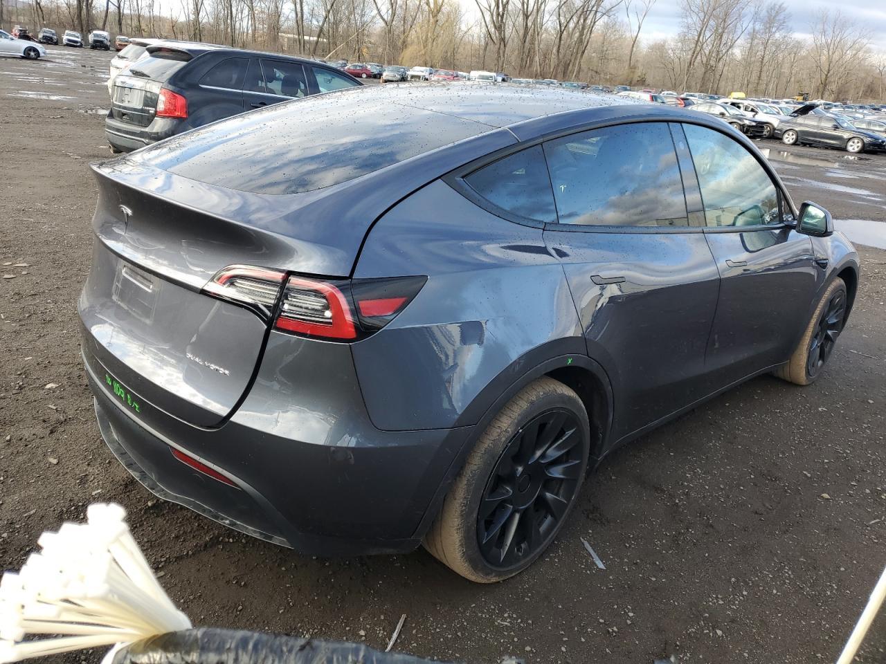 2023 TESLA MODEL Y - Фото 3