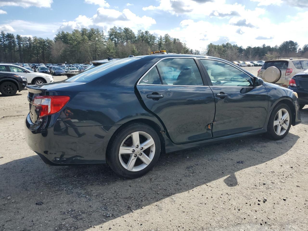 2013 TOYOTA CAMRY L - Фото 3