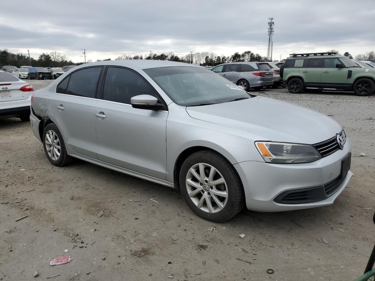 2014 VOLKSWAGEN JETTA SE - Image 4