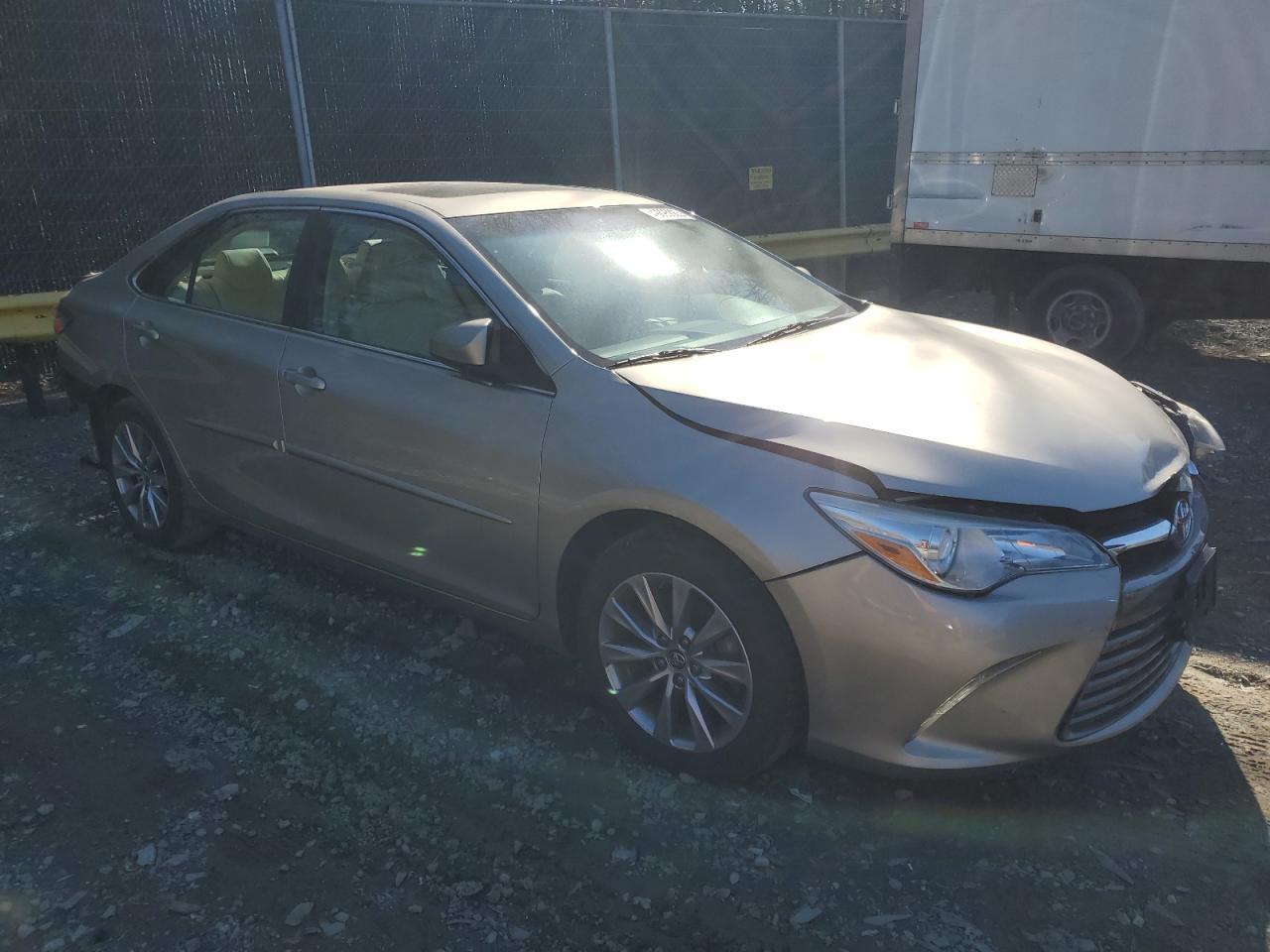 2016 TOYOTA CAMRY LE - Фото 4