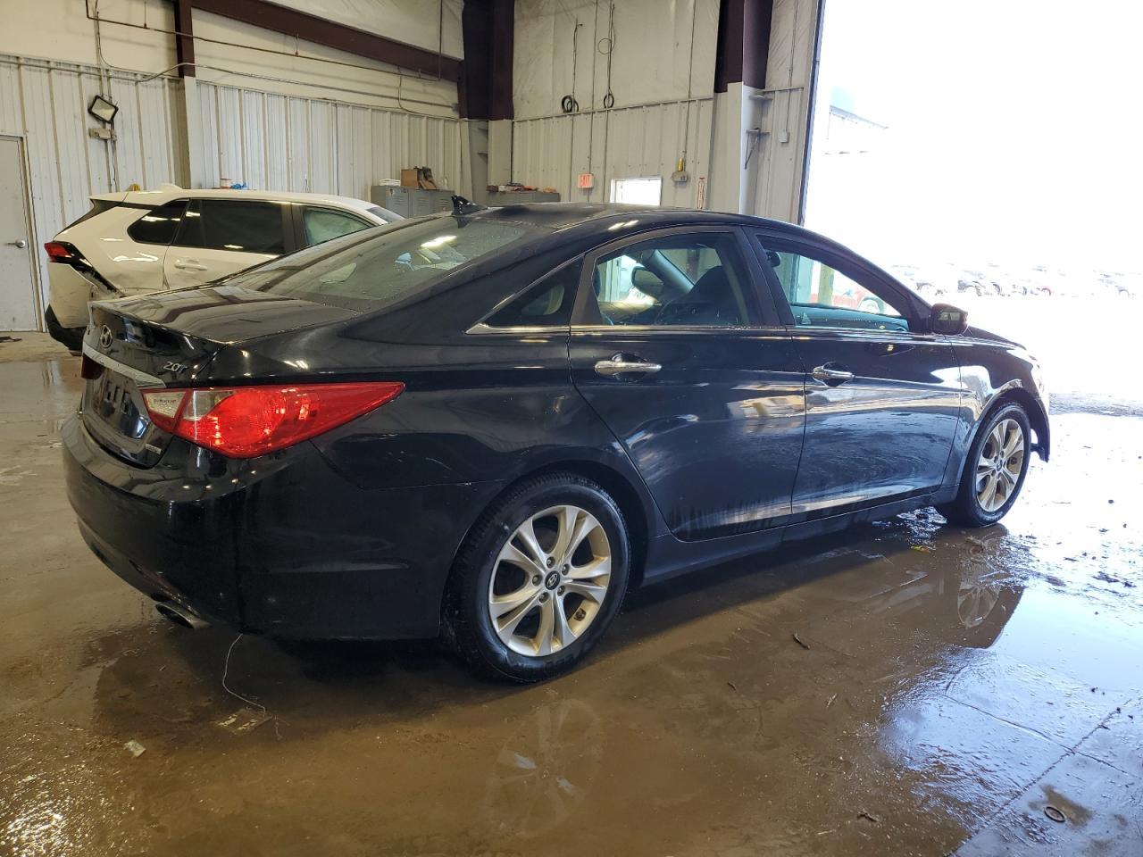 2011 HYUNDAI SONATA SE - Image 3