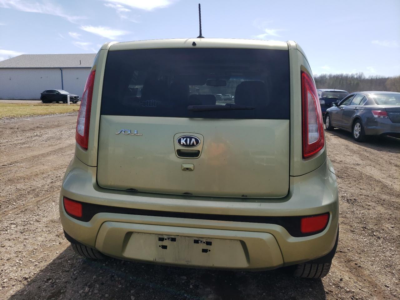 2013 KIA SOUL + - Image 6