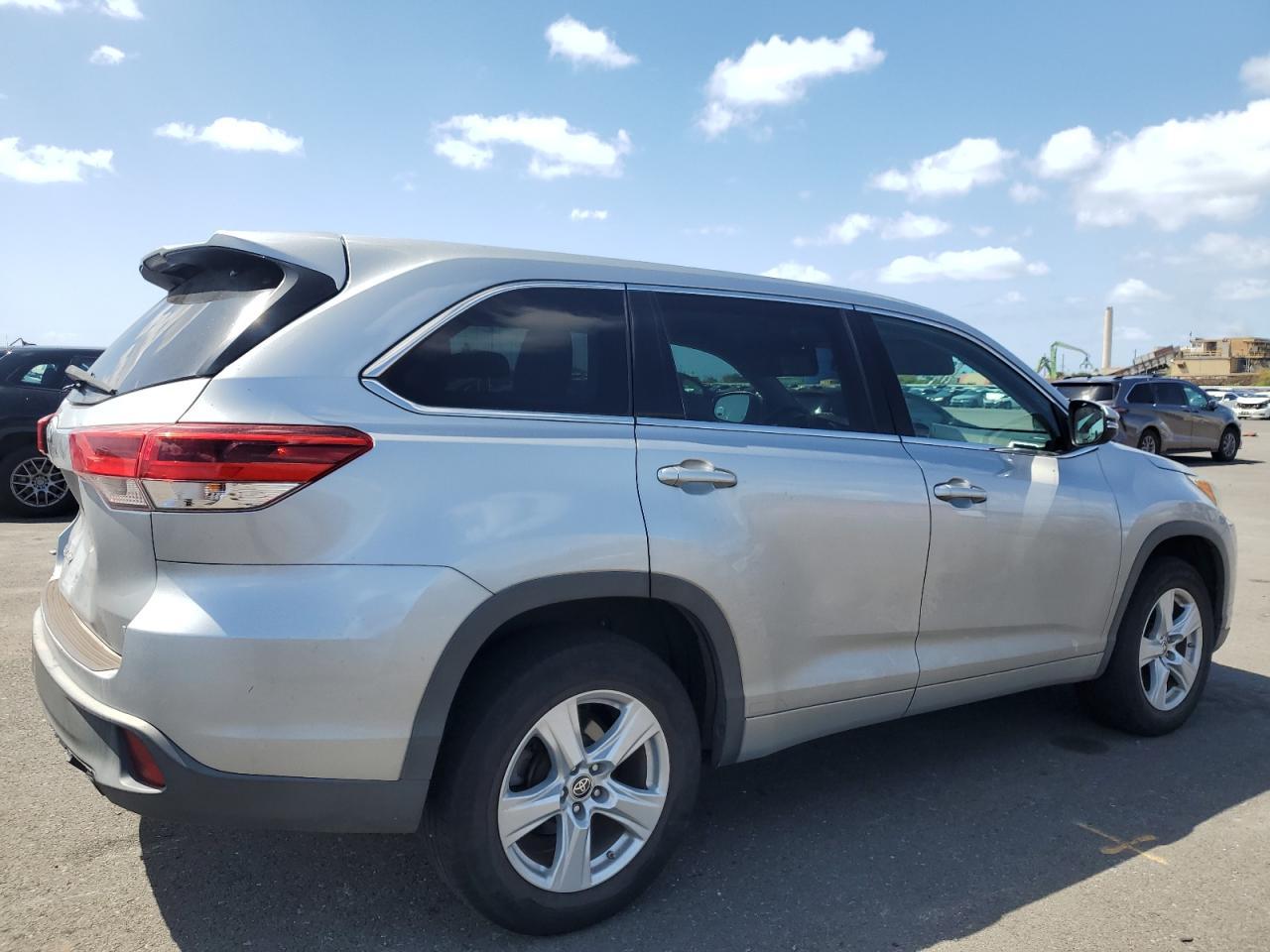 2018 TOYOTA HIGHLANDER - Фото 3
