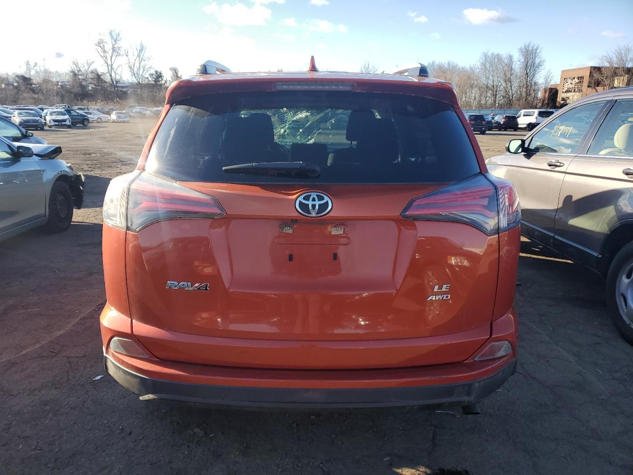 2016 TOYOTA RAV4 LE - Image 6