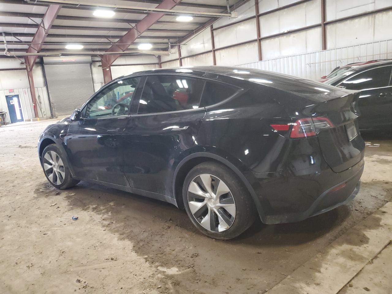 2023 TESLA MODEL Y - Image 2