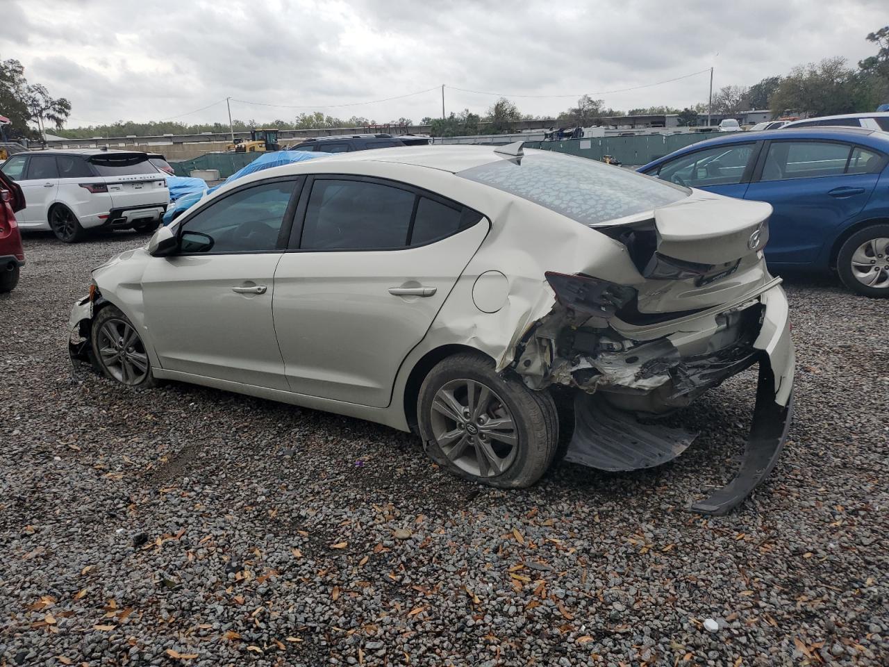 2018 HYUNDAI ELANTRA SE - Фото 2