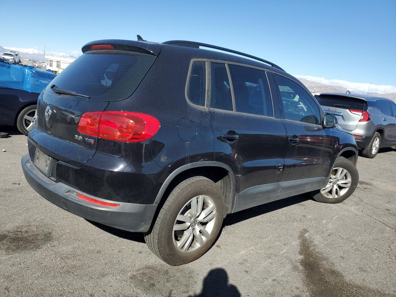 2015 VOLKSWAGEN TIGUAN S - Фото 3