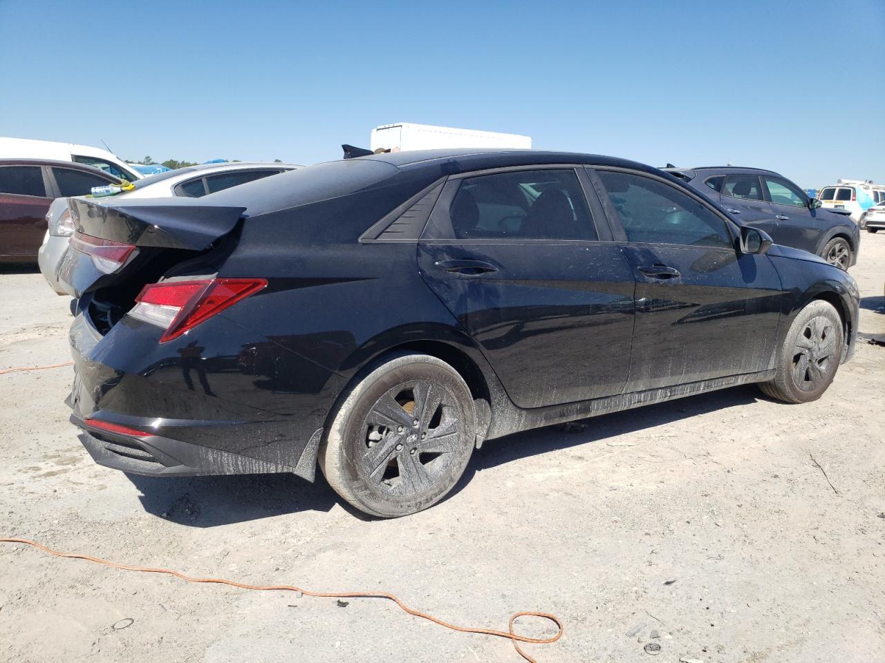 2023 HYUNDAI ELANTRA SE - Фото 3