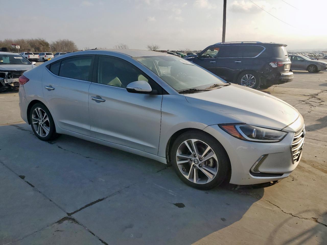 2017 HYUNDAI ELANTRA SE - Фото 4