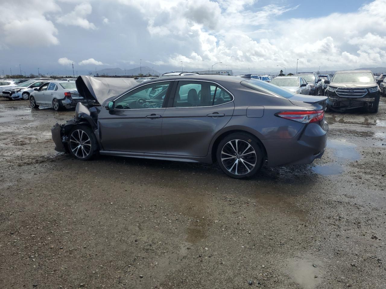 2019 TOYOTA CAMRY L - Фото 2