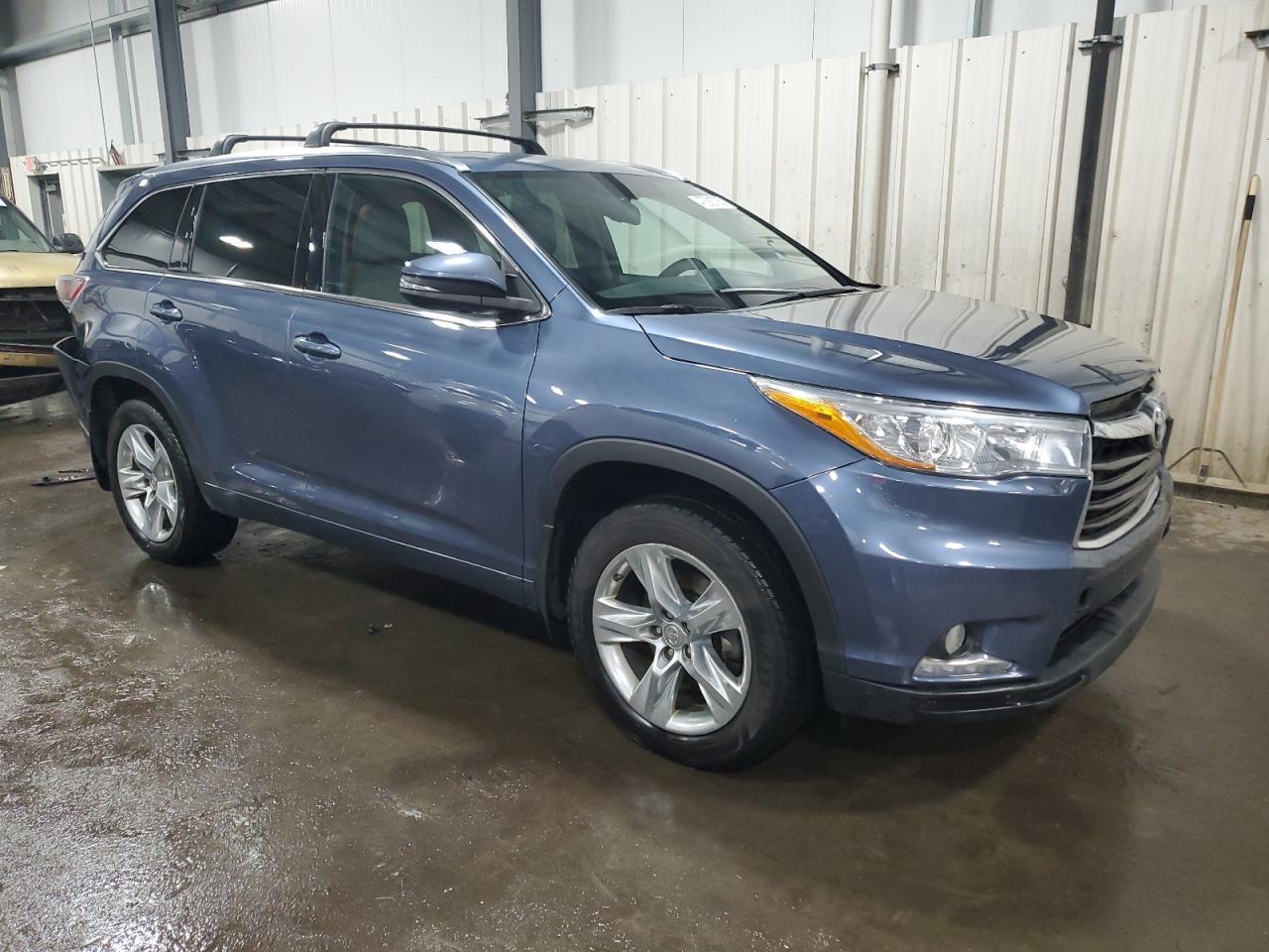 2015 TOYOTA HIGHLANDER - Фото 4