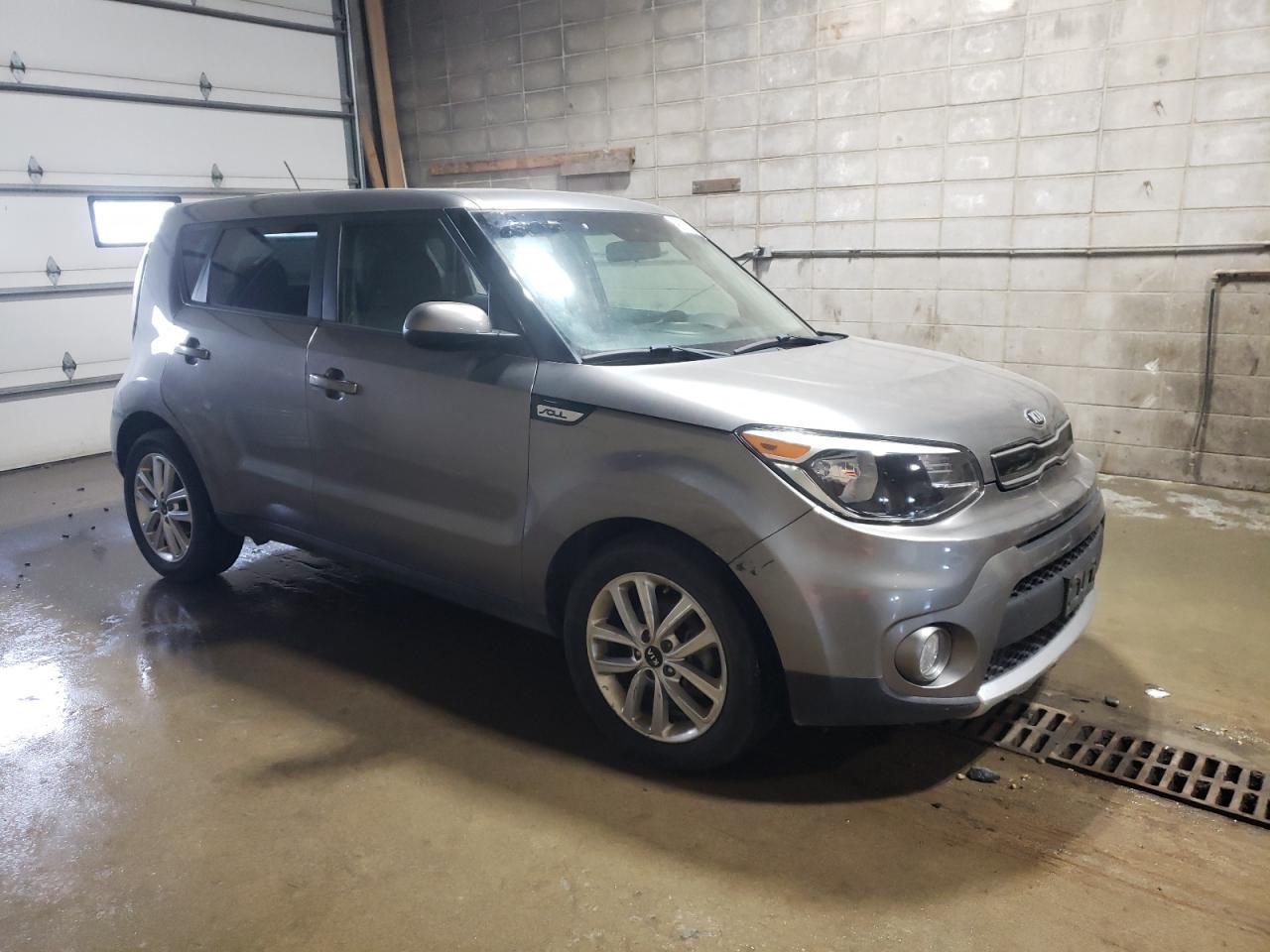 2017 KIA SOUL + - Image 4