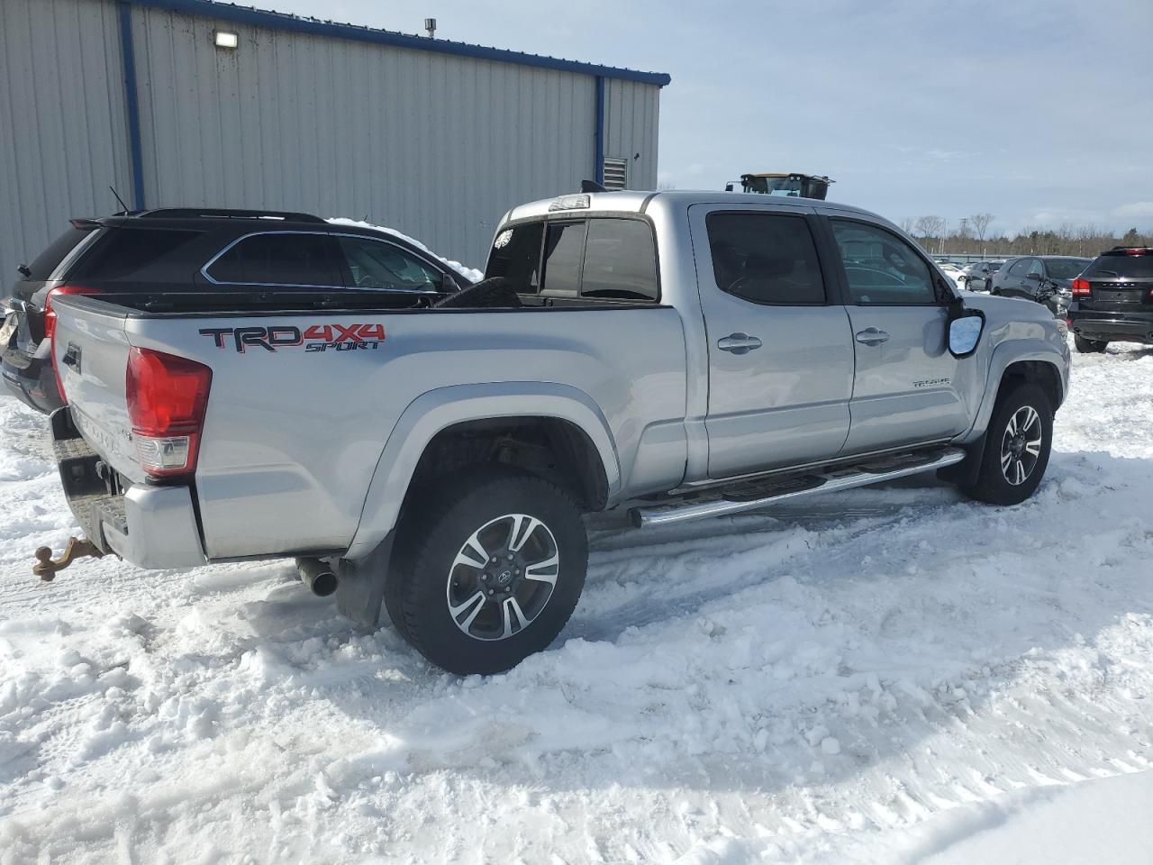 2016 TOYOTA TACOMA DOU - Фото 3