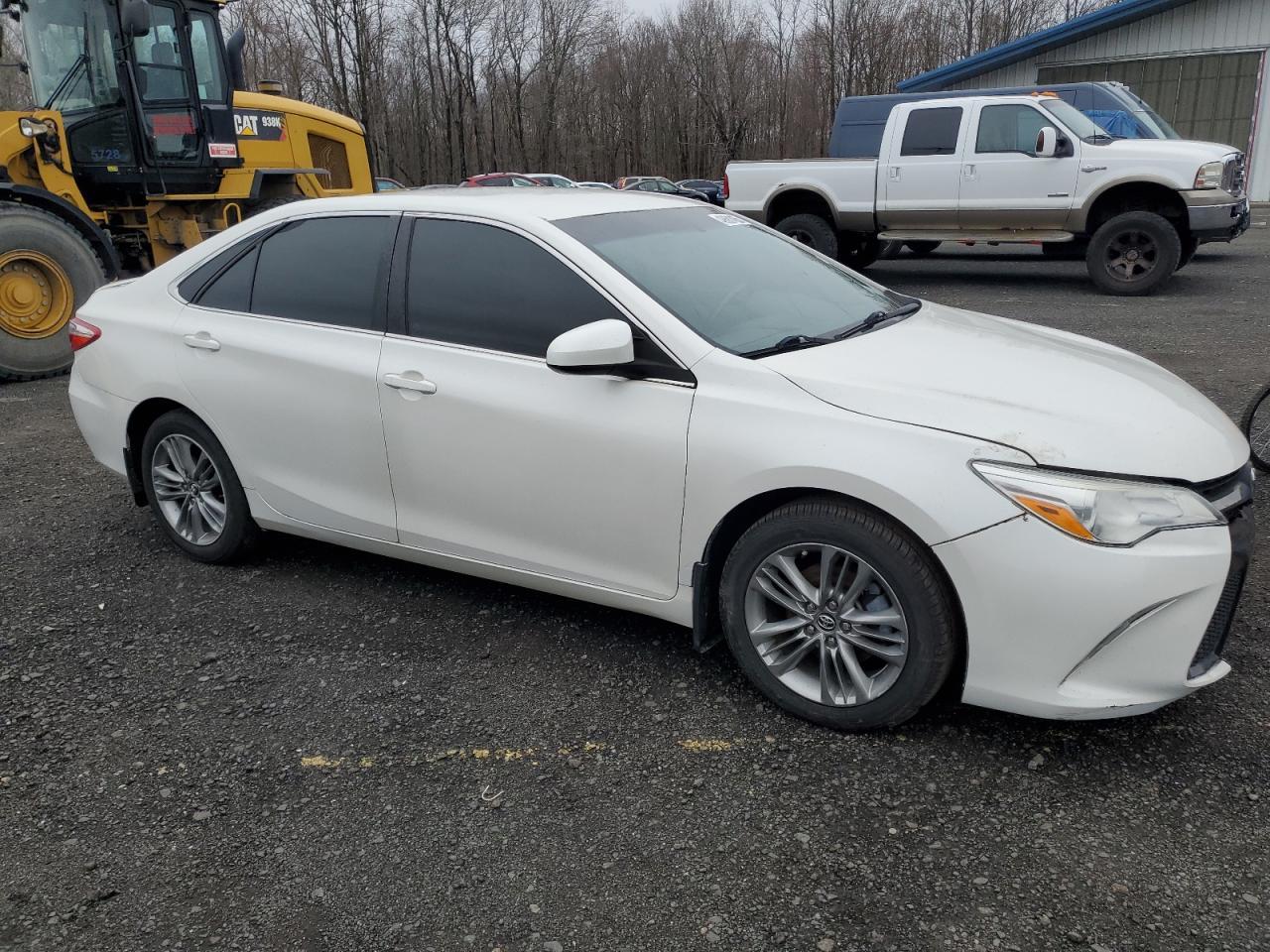 2016 TOYOTA CAMRY LE - Фото 4