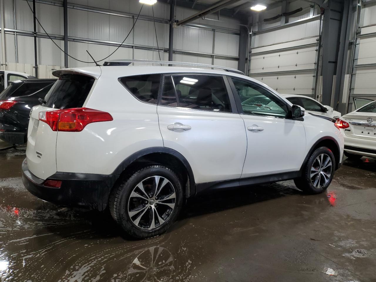 2015 TOYOTA RAV4 LIMIT - Фото 3