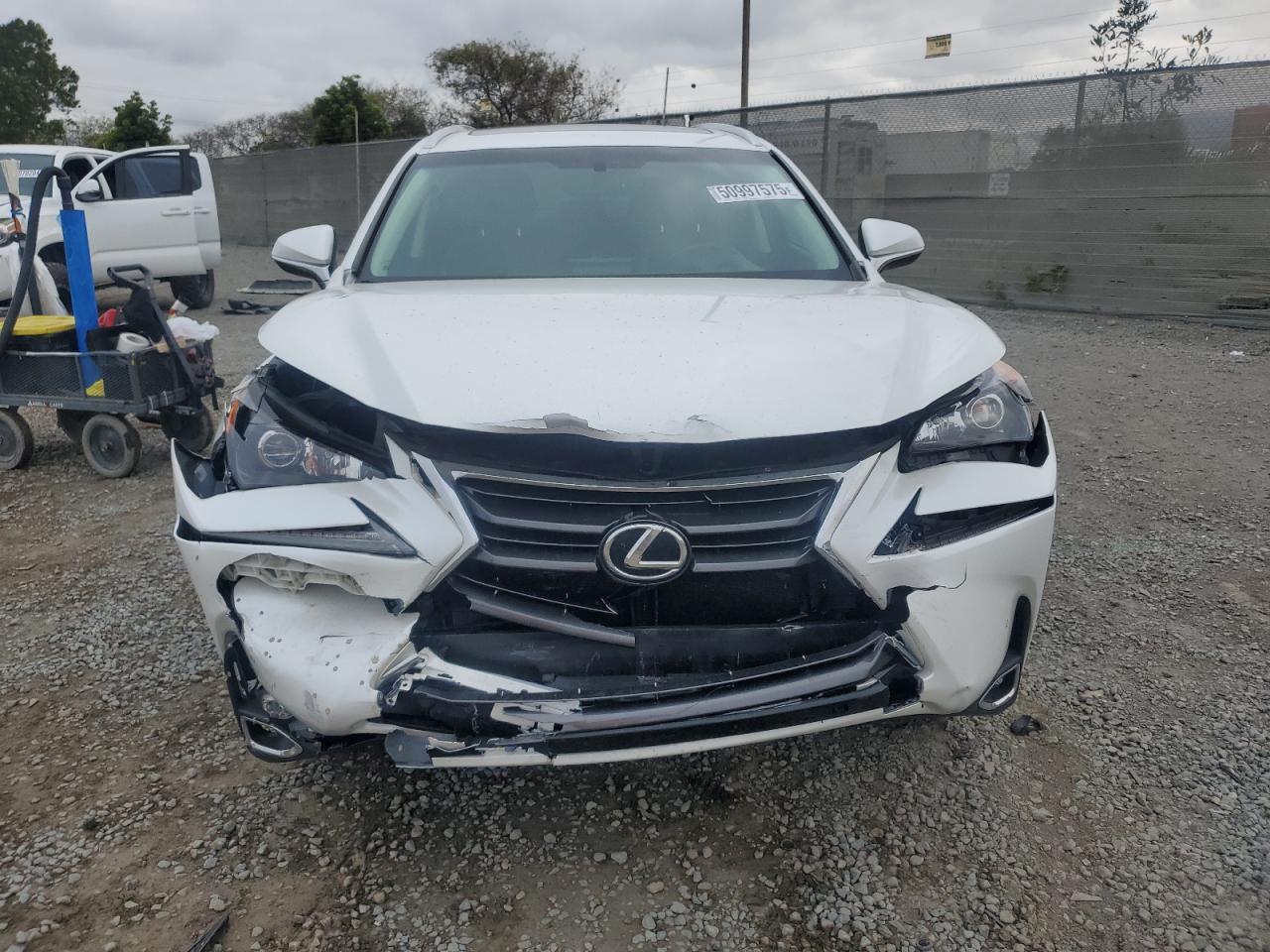 2017 LEXUS NX 200T BA - Фото 5