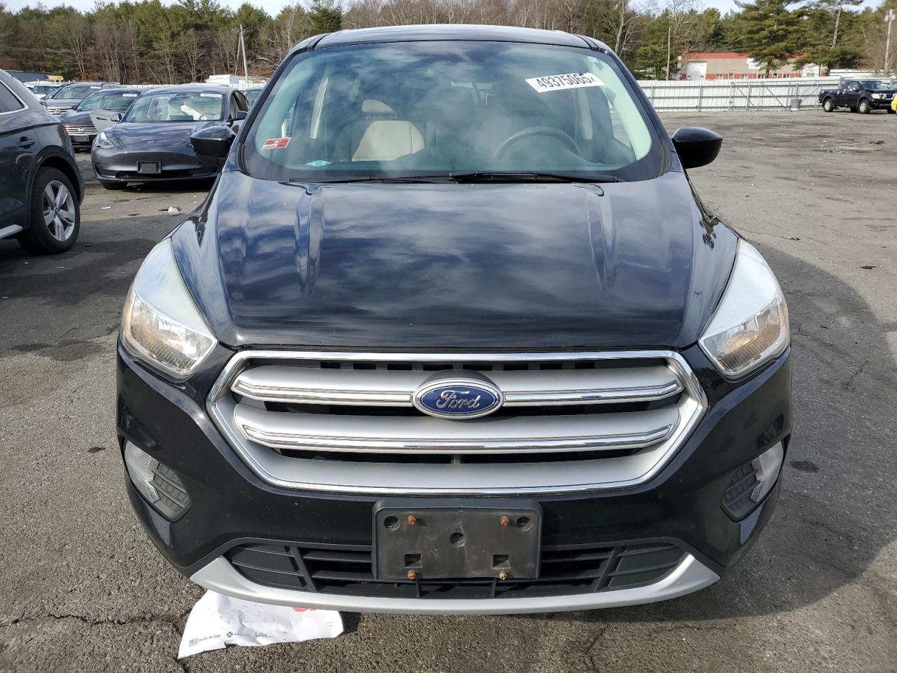 2017 FORD ESCAPE SE - Image 5