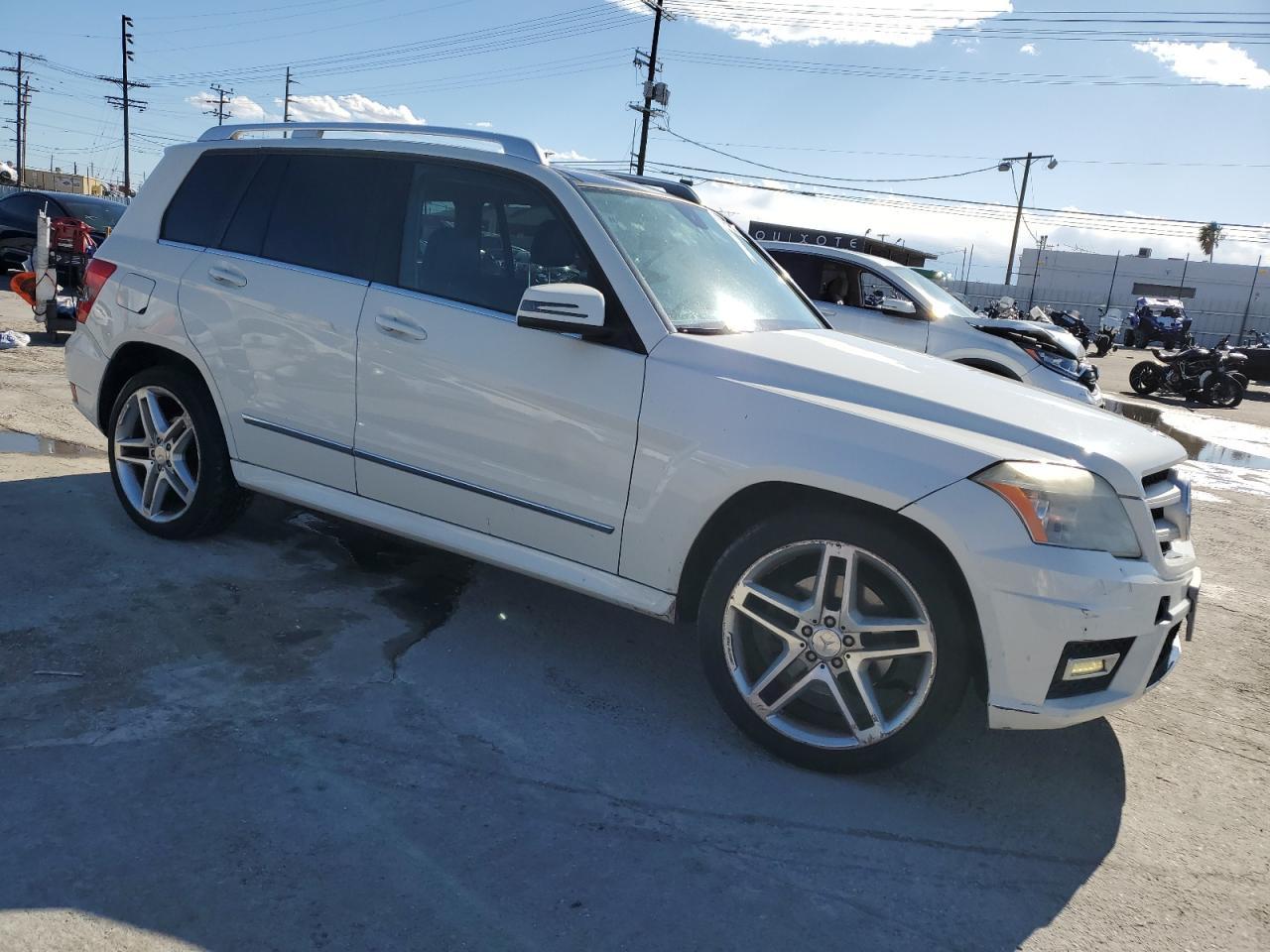 2012 MERCEDES-BENZ GLK 350 - Image 4