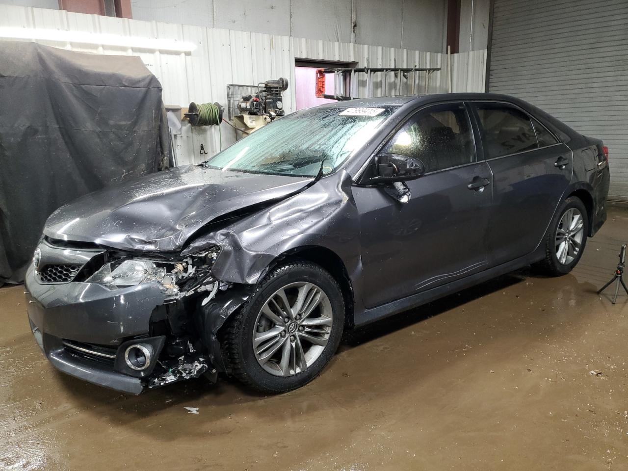 2014 TOYOTA CAMRY L