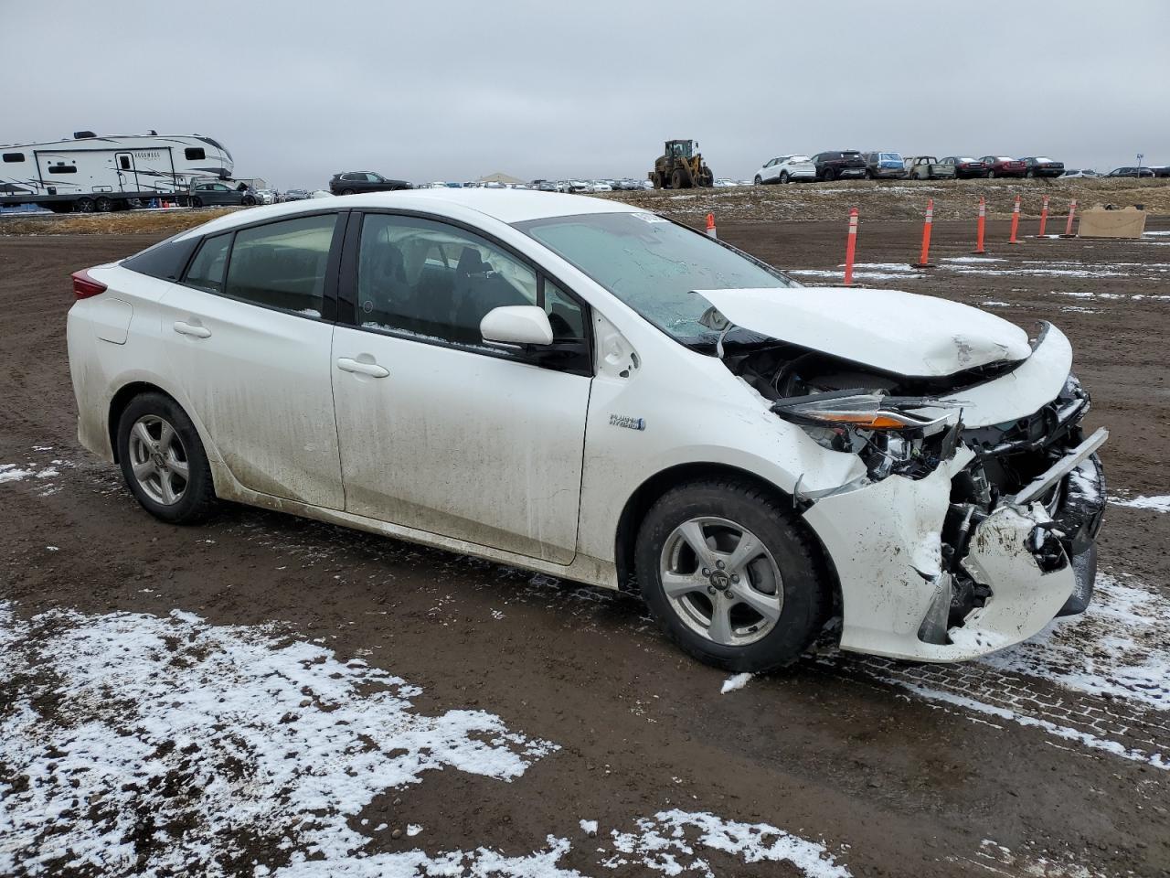 2018 TOYOTA PRIUS PRIM - Image 4
