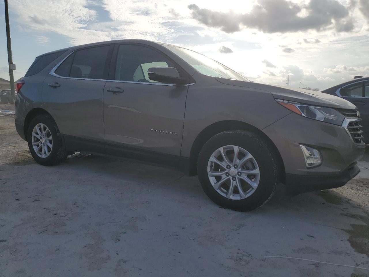 2019 CHEVROLET EQUINOX LT - Image 4