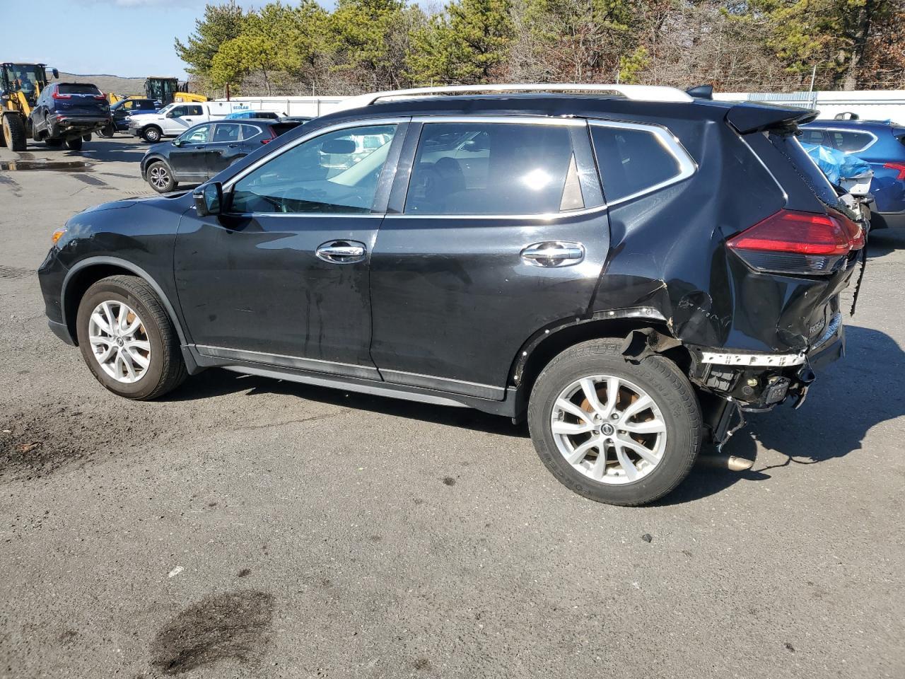 2017 NISSAN ROGUE SV - Фото 2